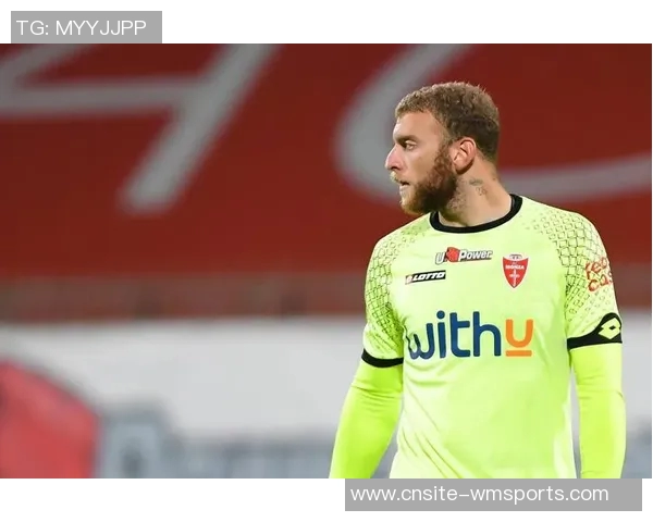 神奇扑救亚当斯禁区内射门被迪格雷戈里奥神勇挡出精彩瞬间回顾