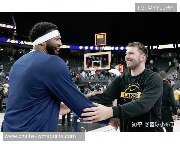 湖人自媒体调侃独行侠垫底西部引发热议球迷纷纷发声