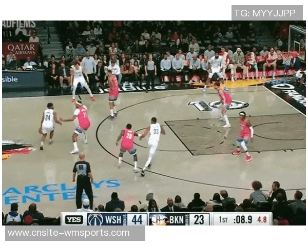 卡梅隆托马斯高效得分表现出色13投8中斩获21分助球队争胜